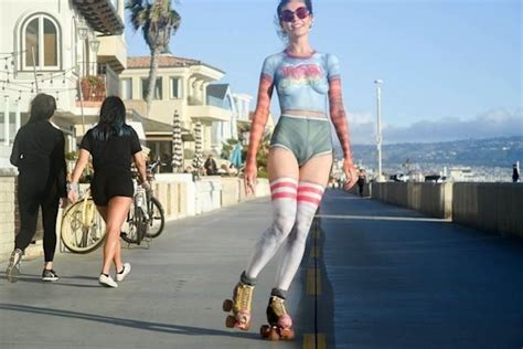 Would You Ever Wear Body Paint In A Public Setting GirlsAskGuys