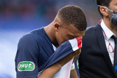 Blessure De Kylian Mbappé Le Psg Communique Sur La Durée De Son Absence