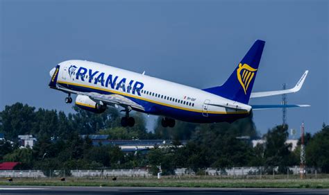 Ryanair Z Nowo Ciami Na Sezon Letni Mamy Nowe Po Czenia Z I Do