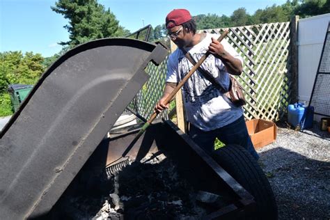 Smoking Roosters Bbq Back After Owner Loses Money In Seizure Net 7