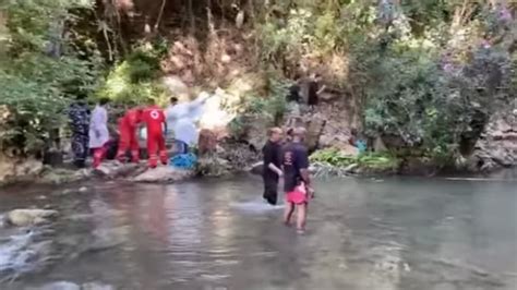 بالفيديو مأساة في الشوفانتشال جثة طفلة من نهر سرجبال واعمال البحث