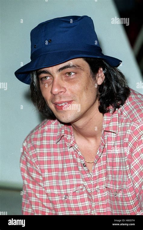 Benicio del toro 1999 hi-res stock photography and images - Alamy