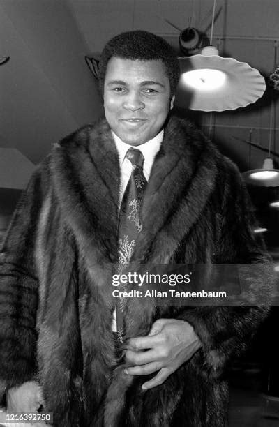 Muhammad Ali 1977 Photos And Premium High Res Pictures Getty Images