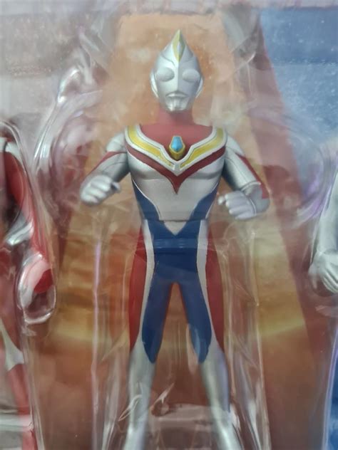 Ultra Hero Series Ex Ultraman Dyna Th Anniversary Sofubi Set