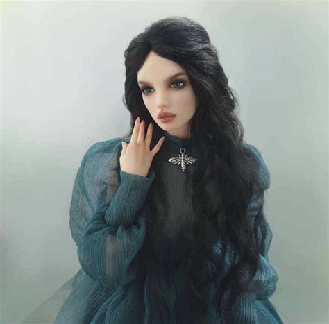 These Ethereal Dolls Are Painted And Posed To Look Just Like Real Women My Modern Met