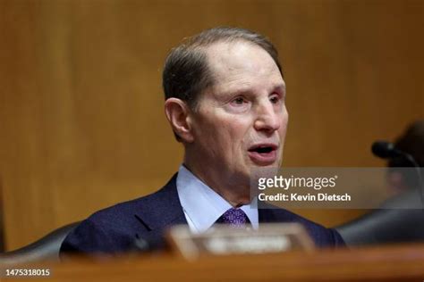 1,635 Ron Wyden Photos Stock Photos, High-Res Pictures, and Images - Getty Images