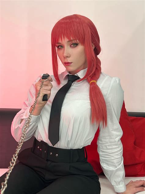 Makima From Chainsaw Man Cosplay By Sweetiefox Rcawwsplay