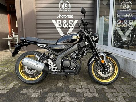 Motorrad Yamaha XSR125 Legacy Historic Black Baujahr 0 Km Preis