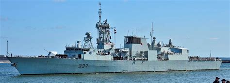 Royal Canadian Navy Frigates (Halifax Class): HMCS Halifax, Vancouver ...