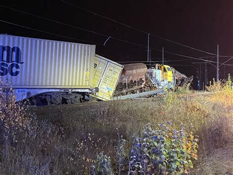 NRW Zug Unglück Mehrere Verletzte Wichtige Bahn Strecke gesperrt