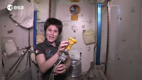 How Do Astronauts Poop In Space Nasa Astronaut Peggy Whitson Explains