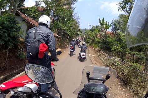 Tips Berkendara Di Jalan Sempit Untuk Sepeda Motor Wahana Honda