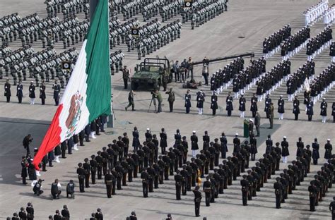 Sigue En Vivo El Desfile C Vico Militar En El Z Calo De La Cdmx Poresto