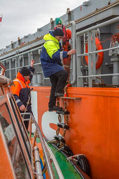 Crew Transfers Shoreham Port