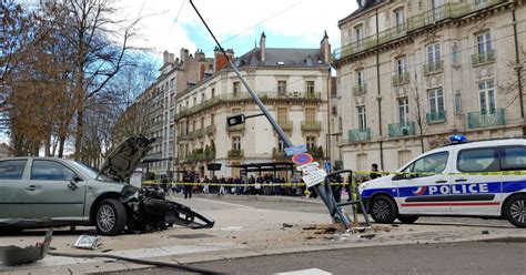 Côte d Or Faits divers Dijon accident place Saint Bernard un