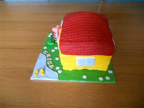 Mama OWL Blog: Peppa Pig House Cake