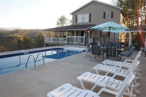 Private Heated Pool With Breathtaking Views Huge Deck Very Spacious