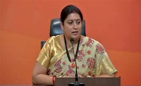 Union Minister Smriti Irani On Rahul Gandhi's Speech At University Of ...