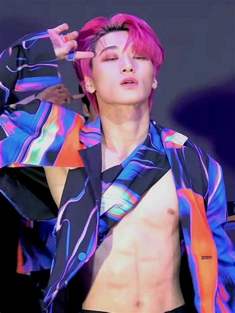 San Pics On Twitter Kpop Guys Abs Hot Abs