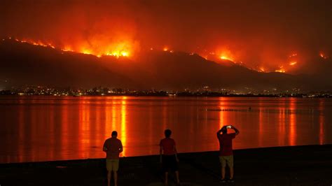 Waldbrände in Kalifornien Monsterfeuer wüten rund um Los Angeles