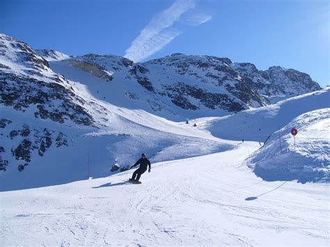 Skiing in France: 10 Best Ski Resorts France - Holidify