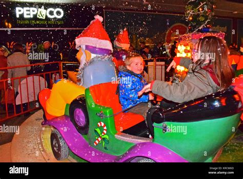 Fairground Characters Hi Res Stock Photography And Images Alamy