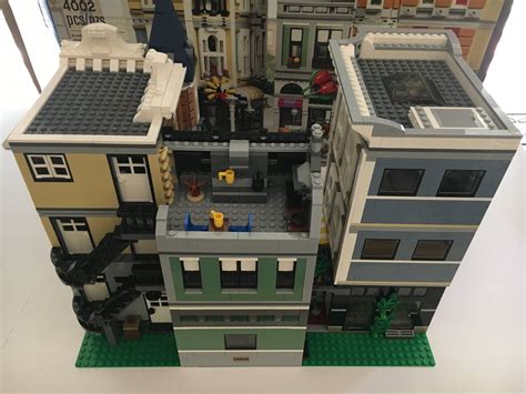 Set Review 10255 Creator Expert Assembly Square Modular Building Part 3 — Bricks For