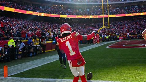 Kc Chiefs Wr Xavier Worthy Has Td Big Day In Win Vs Texans Wichita