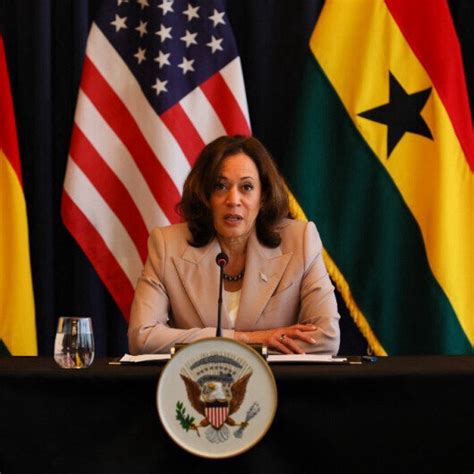 Kamala Harris Ach Ve Sa Visite Au Ghana Et Se Rend En Tanzanie