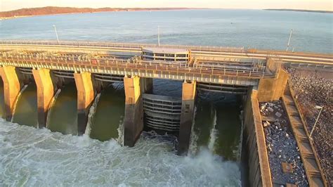 Kentucky Lake Video Of The Dam Youtube