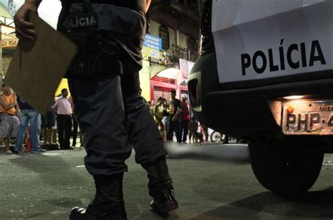 Homem é Morto A Tiros Enquanto Caminhava Por Avenida Na Zona Leste De