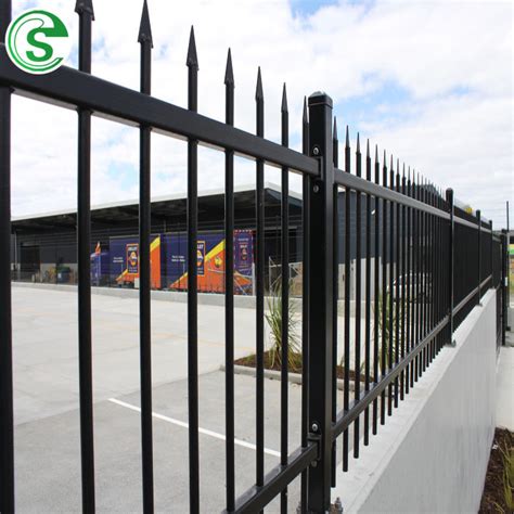 China Construction Garden Galvanized Steel Pipe Fence Ft Steel