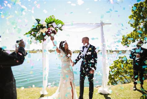 Lunchtime Wedding Followed by Romantic Portraits on a Private Beach in ...