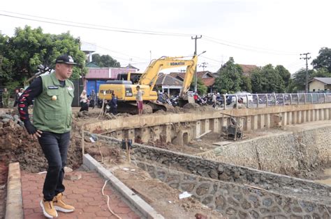 Plt Wali Kota Bekasi Pastikan 8 Proyek Pembangunan Di Bantargebang Lancar