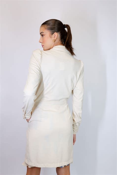 Jaleco Dra Cherie Nude Botão Flor Rehabita Brechó