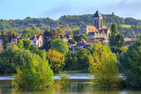 Vexin visiter villes château randonnée forêt en ce moment