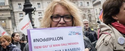 No Pillon Da Milano A Napoli In Migliaia In Piazza Contro La Legge