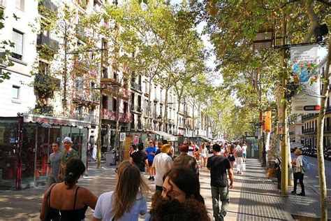 Private Walking Tour Across Gothic Quarter