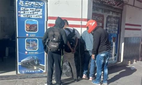 Eran Buscados Por La Justicia Y Fueron Capturados En Plena Calle