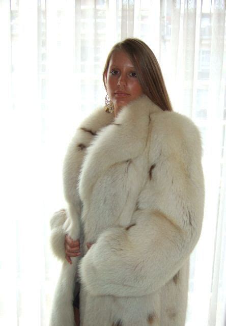 Lynx Dyed Fox Fur Coat Fox Fur Coat Fur Coats Vanessa Blush Dye