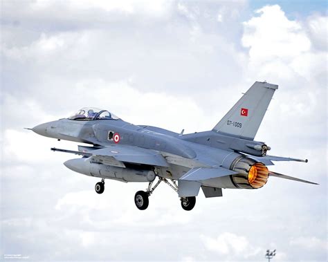 Turkish Air Force F 16 Fighting Falcon An F 16 Fighting Fa Flickr