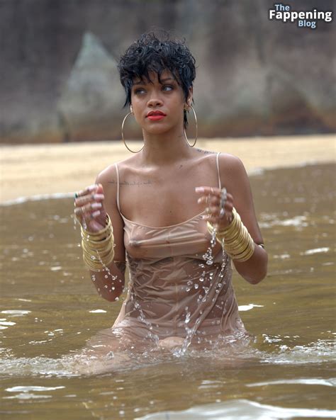 Rihanna Badgalriri Nude Leaks Onlyfans Photo Thefappening