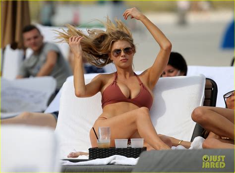 Charlotte Mckinney Shows Off Her Super Sexy Bikini Body Photo 3862776 Bikini Charlotte