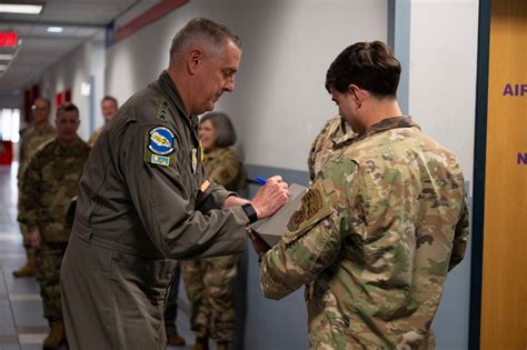 Amc Commander Recognizes Th Aw Airmen Dyess Air Force Base News