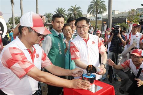 全國運動會聖火安座 黃偉哲騎公共自行車號召低碳觀賽遊台南 【快讀版】台南新聞