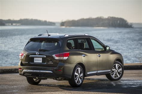 Nissan Pathfinder Sl 2wd 2016 International Price And Overview