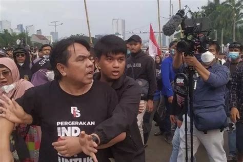 Ade Armando Dilindungi Sosok Ini Saat Dikeroyok Massa Aksi 11 April