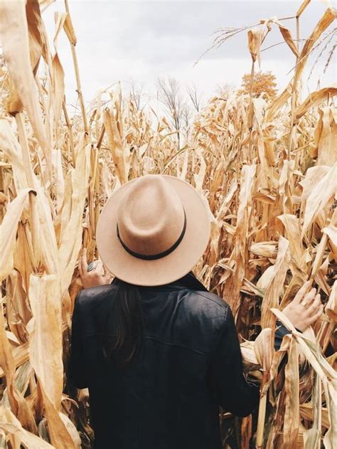 15 Fall Photoshoot Ideas To Get Some Serious Inspo Fall Pictures Fall