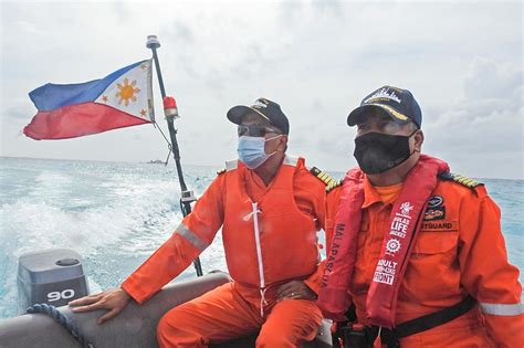 Coast Guard: Chinese ships leave when challenged | ABS-CBN News