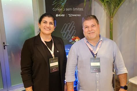 Walter Vallari e Amanda Thomaz destacam as contribuições de suas